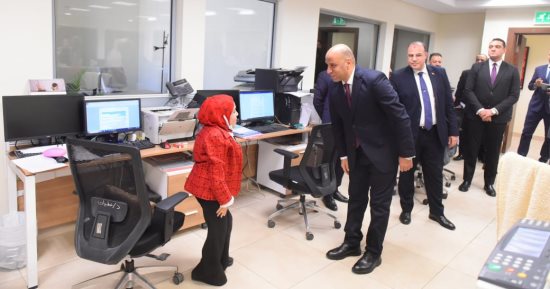 وزير العمل الجديد للعاملين بالوزارة: أنا واحد منكم وسنعمل بروح الفريق الواحد