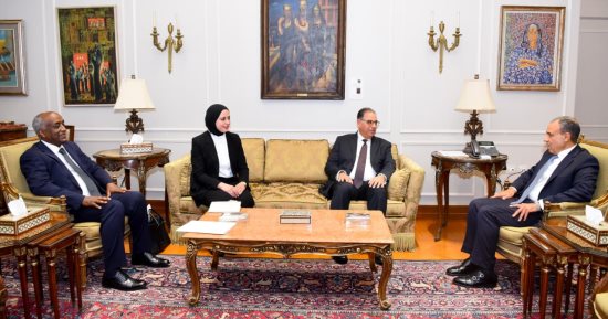 وزير الخارجية يلتقى نواب الوزير ويؤكد تكامل الأدوار لدعم أولويات السياسة المصرية