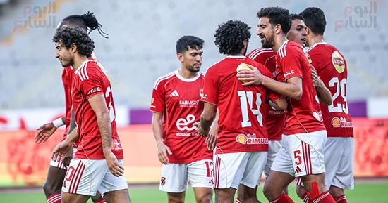 الأهلي يتقدم على الإسماعيلى بثنائية بن رمضان ومرعى فى الشوط الأول.. صور 