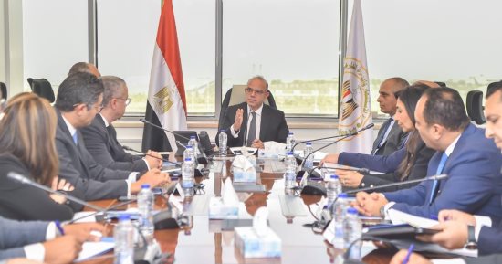 وزير الاستثمار يوجه بوضع مستهدفات لكل جهة تابعة للوزارة 