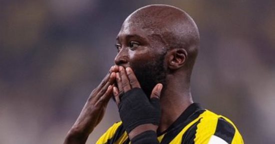 الاتحاد يجدد عقد دانيلو بيريرا حتى 2027 ويؤكد استمراره مع النمور