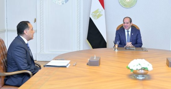 تكليفات الرئيس السيسى ترسم خريطة عمل الحكومة في المرحلة القادمة.. أبرزها تخفيض الدين وزيادة دور القطاع الخاص.. واستكمال المجالس المحلية لتعزيز الرقابة والمشاركة الشعبية.. وإعلام وطنى مهنى لمواجهة الشائعات