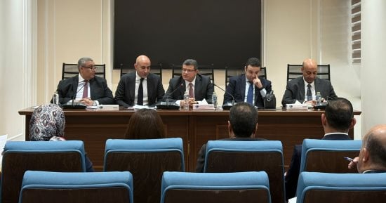 أول وزير تحت قبة النواب بعد التعديل الوزارى.. وزير التربية والتعليم يكشف أمام خطة النواب عن تعديل تشريعي لخفض سن التعليم الإلزامي لـ5 سنوات.. محمد عبد اللطيف: كثافة الفصول أقل من 50 طالب ومناهجنا زى اليابان
