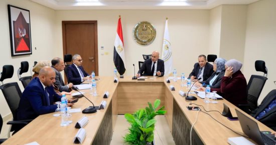 وزير التعليم يبحث مع المديريات خطة القضاء على الفترة المسائية بالمدارس
