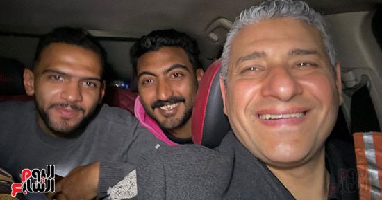 أول صور للمتهم فى واقعة «فتاة الأتوبيس» بعد إخلاء سبيله من قسم المقطم