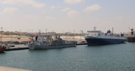 إغلاق ميناء العريش البحرى بسبب الطقس والرياح