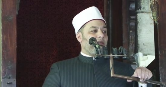 خطيب الجامع الأزهر يرد على منكرى السنة: مصدر تشريعى مفسر للقرآن لا غنى عنه