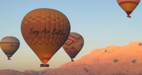 إلغاء تحليق رحلات البالون الطائر في سماء الأقصر لسوء الأحوال الجوية