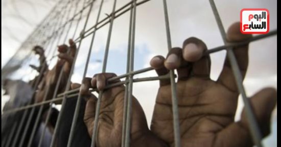 تفاصيل حبس 6 متهمين بواقعة إجبار شاب على ارتداء ملابس نسائية فى بنها 4 أيام