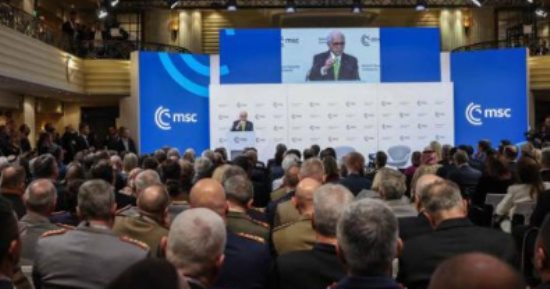 مؤتمر ميونيخ للأمن يختتم فعالياته اليوم وسط أجواء مشحونة بعدم اليقين.. 60 رئيس دولة وحكومة لبحث سبل مواجهة الإعصار الأمريكى المهدد بتقويض حلف الناتو.. وزيلينسكي: عدم وجود أوروبا على طاولة المفاوضات خطأ فادح