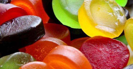 مش عاوزة دوشة.. اتهام معلمة روضة بإعطاء مُلينات للأطفال لتخفيف أعباء عملها