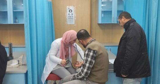 جامعة دمياط تنظم حملة صحية بعنوان اطمن على وزنك وصحتك