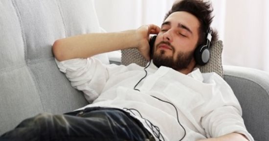 لو بتقضى عيد الحب وأنت سينجل.. 5 فوائد بتتمتع بها لوحدك