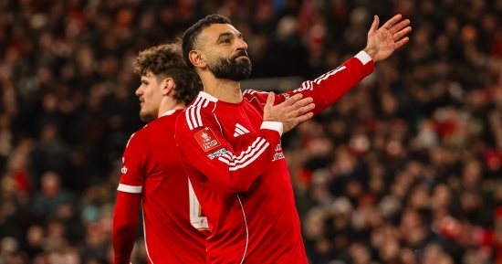 «ماذا سنفعل بدونك؟».. صدمة بين جماهير ليفربول برحيل محمد صلاح