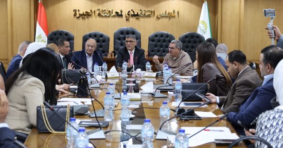 محافظ الجيزة: قريبًا طرح منظومة الجمع السكنى بحى الهرم لتحسين كفاءة النظافة