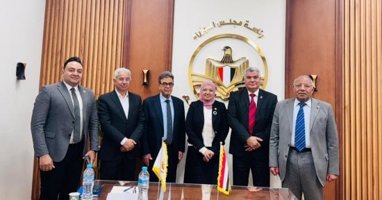 تعاون بين صندوق تطوير التعليم ونقابة البيطريين لوضع برامج جامعة الغذاء الجديدة