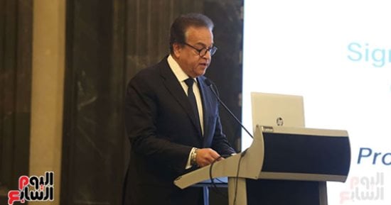 وزير الصحة يتابع لحظيًا الحالة الصحية لمصابي حادث تصادم سيارتين بالعمال في الإسماعيلية