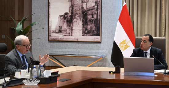 حسين عيسى: ندرس ضم 40 شركة لصندوق مصر السيادى وقيد 20 مؤقتا بالبورصة