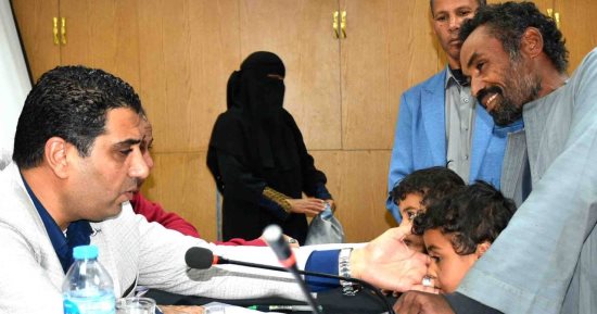 نائب محافظ الأقصر يبحث شكاوى وطلبات المواطنين خلال لقاء اليوم المفتوح.. صور