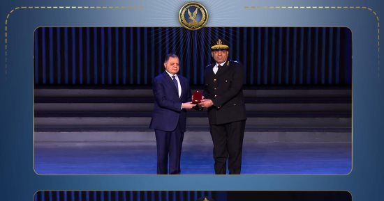 فى ليلة الوفاء لأهل العطاء.. وزير الداخلية يقلد أبطال الشرطة وأسر الشهداء أوسمة الشرف.. عهد جديد بتقديم خدمات أمنية متطورة.. اللواء محمود توفيق يكافئ المتميزين: تضحيات الشهداء الصخرة التى يتحطم عليها الإرهاب