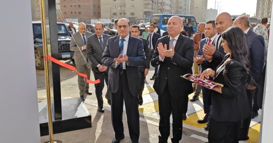 محافظ القاهرة ومستشار رئيس الجمهورية يفتتحان سوق الأمل الحضارى بمدينة نصر