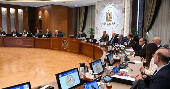 رئيس الوزراء يوجه بتعزيز التواصل مع البرلمان والرد الفورى على طلبات النواب