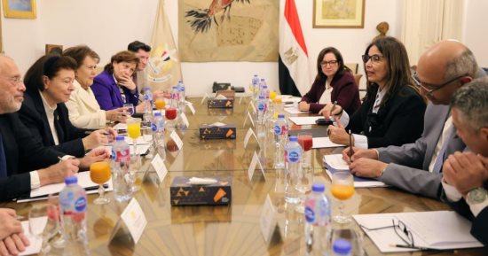 وزيرة الثقافة: التعاون مع دول منظمة التعاون الإسلامى دعم لقوة مصر الناعمة