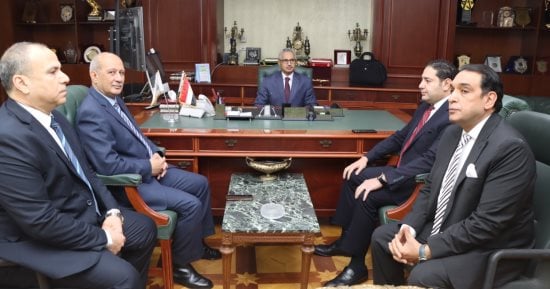 محافظ بنى سويف الجديد يبدأ مهام عمله.. ويؤكد: الأولوية للخدمات والعمل الميدانى