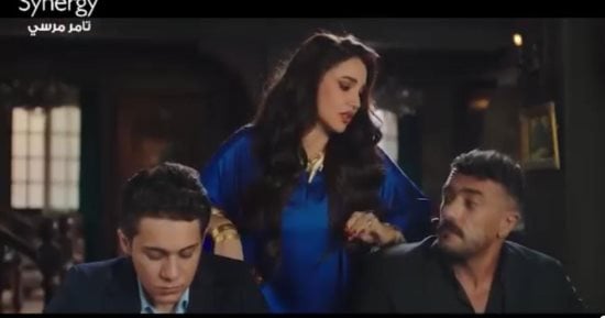 على كلاي الحلقة الأولي .. ميادة تحرج على بشأن الإنجاب