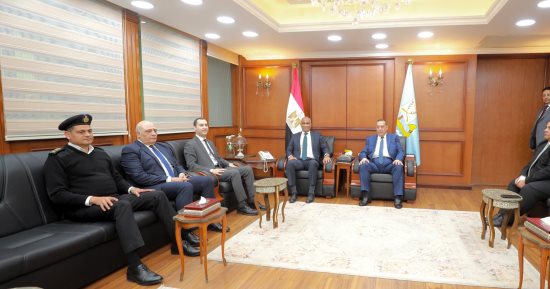 محافظ كفر الشيخ يبحث مع مدير الأمن عددا من الملفات