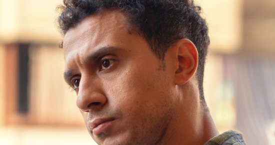 مسلسل عين سحرية الحلقة 1.. الطفل عمر شريف يسرق تليفون من محل بيع التليفونات