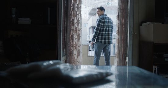 مسلسل عين سحرية الحلقة 1.. عصام عمر يترك بيت خطيبته باكيا مكسور الخاطر لرفضه