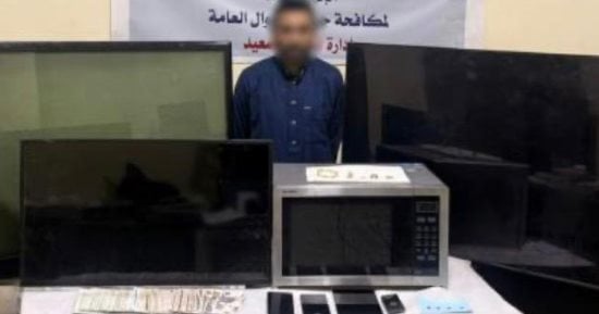 أوهمهم بتحديث البيانات ونهب أرصدتهم.. سقوط نصاب البنوك فى قبضة أمن المنيا
