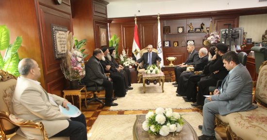 محافظ بنى سويف يلتقى ممثلى الطوائف والمذاهب الكنسية
