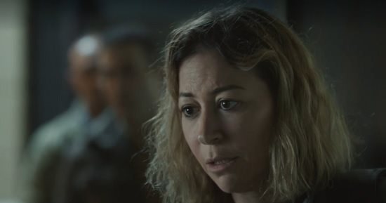 منة شلبي تحكى عن فقد ابنها بعمر الـ6 سنوات فى مسلسل صحاب الأرض الحلقة 2