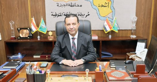 محافظ المنوفية يسلم عقود تقنين أراض لعدد من المواطنين المستوفين للاشتراطات