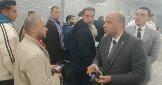 وزير العمل يوجه بإعداد تطبيق إلكتروني لحجز مواعيد توثيق عقود العمل بالخارج