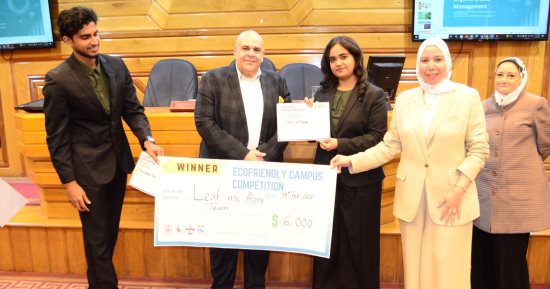 تكريم الفائزين فى أولى مسابقات المكتب الأخضر بطب قصر العينى