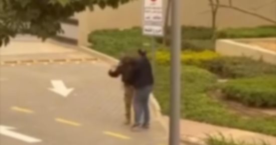 ضبط «صاحب مصنع» اعتدى على فرد أمن بكمبوند فى القاهرة الجديدة