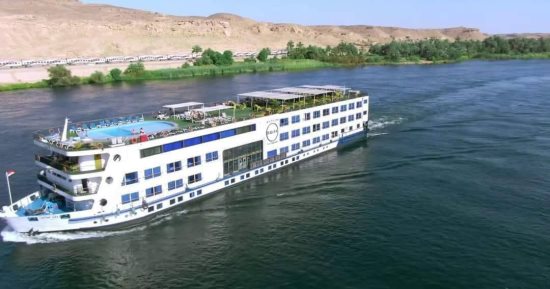 النقل تدعو القطاع الخاص للاستثمار في النقل النهري وتكشف خطة التطوير الشاملة