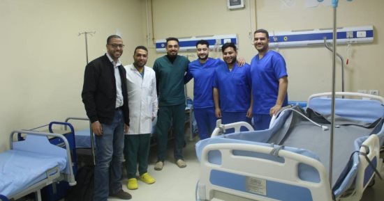 طفرة فى قسم الحروق بمستشفيات جامعة بنى سويف.. ابتكار سرير متطور لمرضى الحروق وتوسعات جديدة ترفع كفاءة الخدمة.. 8 أسرة رعاية مركزة للحالات الحرجة و11 سريرا بالقسم الداخلى.. تزويد القسم بجهاز تحليل الأنسجة