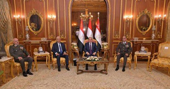 الرئيس السيسى يشهد حفل تكريم الفريق أول عبد المجيد صقر وزير الدفاع السابق.. صور 