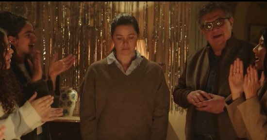 مسلسل كان ياما كان الحلقة 4.. زميل ريتال عبد العزيز يوقع على شهادة الدرجات