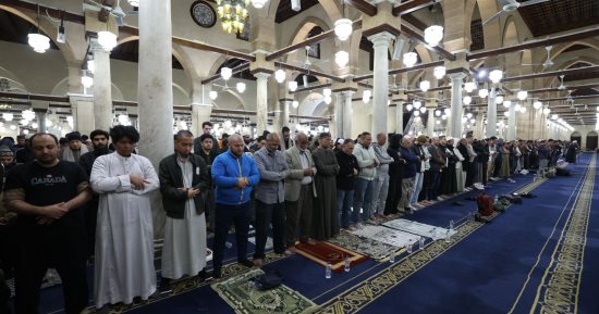 ليلة القدر.. اعرف مواعيد بداية الليالي الوترية فى العشر الأواخر من رمضان.. إنفوجراف