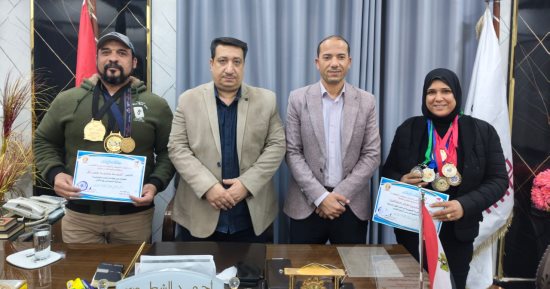 تكريم العاملين بالوحدة المحلية بطهطا من أبطال ألعاب القوى البارالمبية