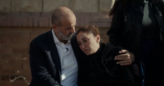 بعد أزمة نور فى مسلسل اتنين غيرنا.. إزاى تدعمى صديقتك نفسيًا وقت الحزن؟