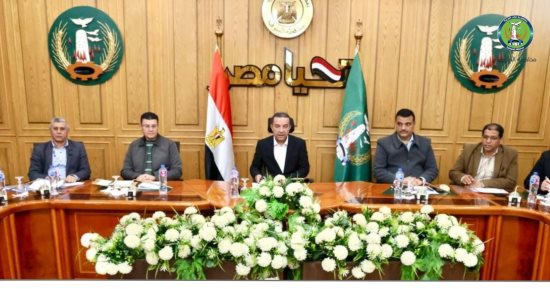 محافظ المنوفية يناقش مع مسئولي مياه الشرب خطط الأداء التنفيذي بنطاق المحافظة