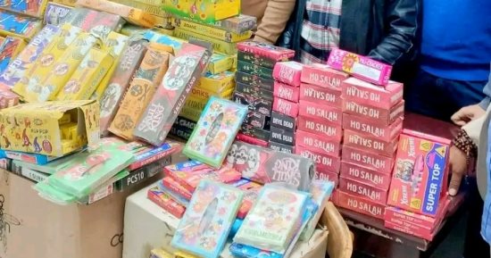 ضبط 55 ألف قطعة من الألعاب النارية مجهولة المصدر في حملة بسوهاج
