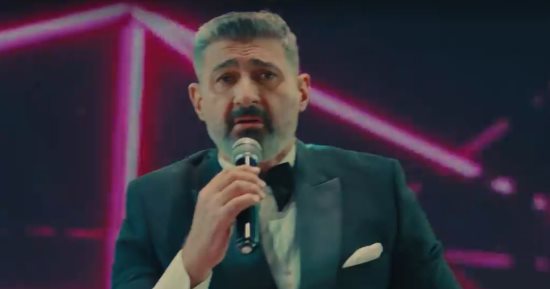 مسلسل كلهم بيحبوا مودي الحلقة 6.. سعادة تيا بالسيارة الجديدة.. تطور لافت بعودة هالة واعتذار لمودي.. همت تساوم ياسر جلال بشيك مقابل تسهيل زواجه من شيماء.. وحبة غلة في يد بقلظ.. وأغنية مثيرة لياسر جلال في الفرح