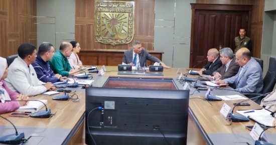 محافظ جنوب سيناء يبحث مع جهاز التعمير الموقف التنفيذي للمشروعات التنموية